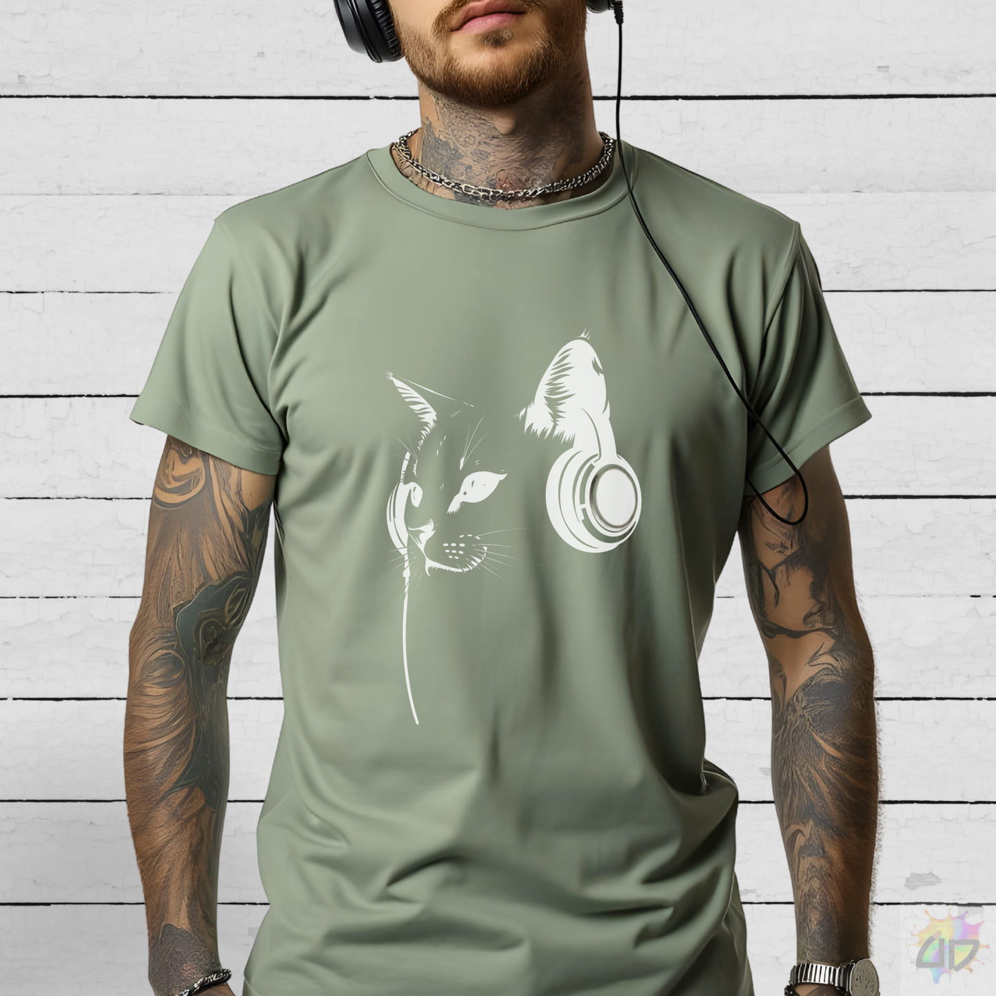 Silhouette of Cat Wearing Headphones Graphic Tee.